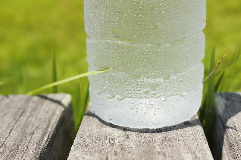 凍らせたペットボトルで除湿するのに必要なもの