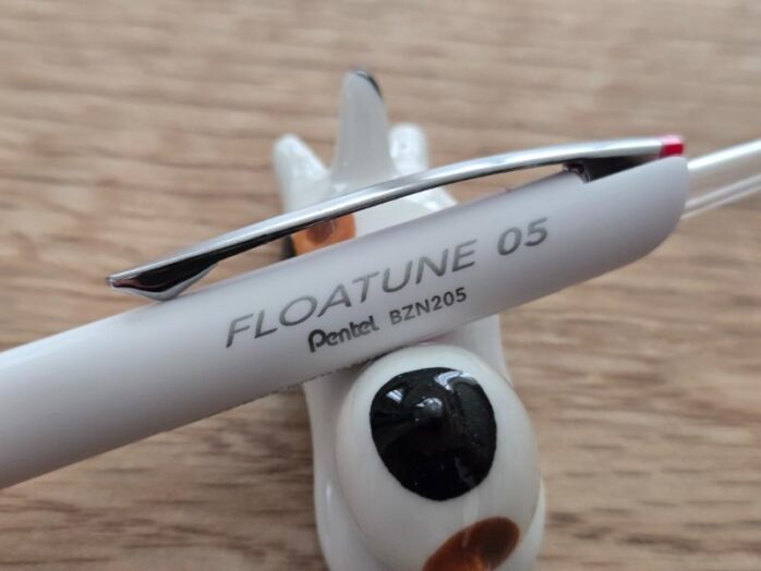 ぺんてる FLOATUNE